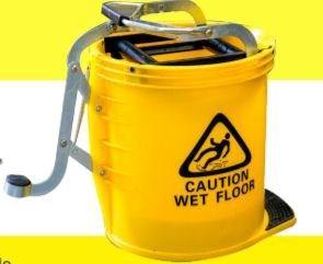 Mop Bucket 16L with Wringer.